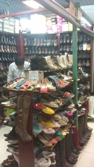 Illustration for article titled How Tourists Are Encouraging Chinese Knock-Offs